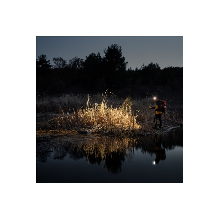 Latarka diodowa Fenix HP16R czołówka